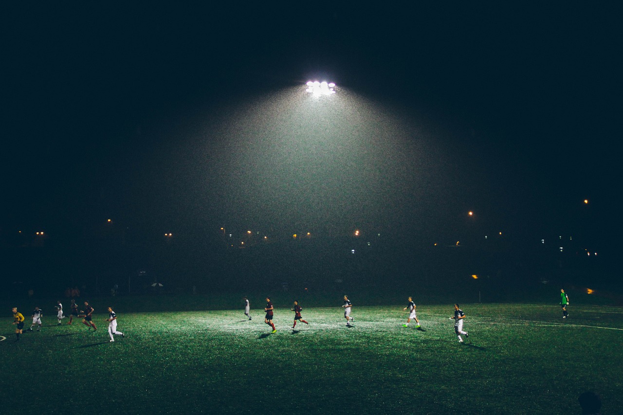 Freitag, 20:30 Uhr - Flutlichtanlagen im deutschen Fußball