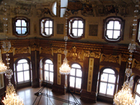 Kronleuchterlampen Antik einer Eingangshalle in Wien